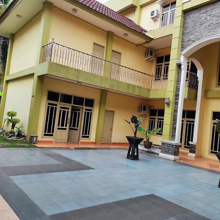 Hotel Randik Sekayu Buitenkant foto