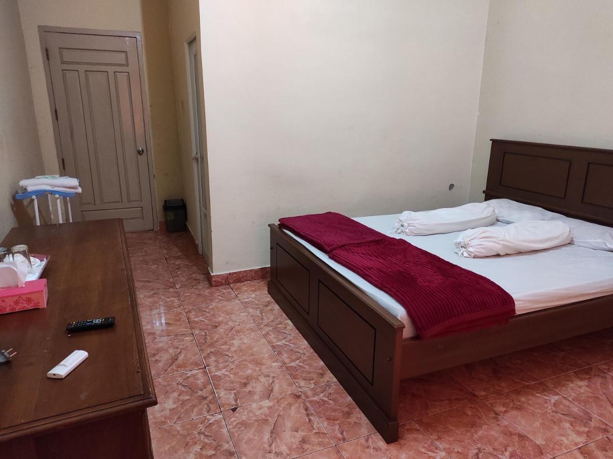 Hotel Randik Sekayu Buitenkant foto