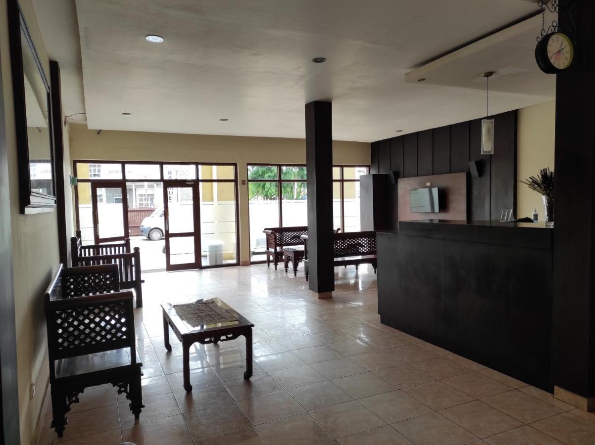 Hotel Randik Sekayu Buitenkant foto