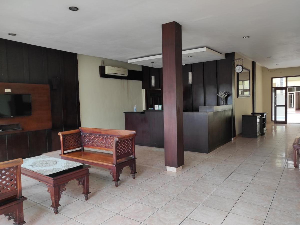 Hotel Randik Sekayu Buitenkant foto